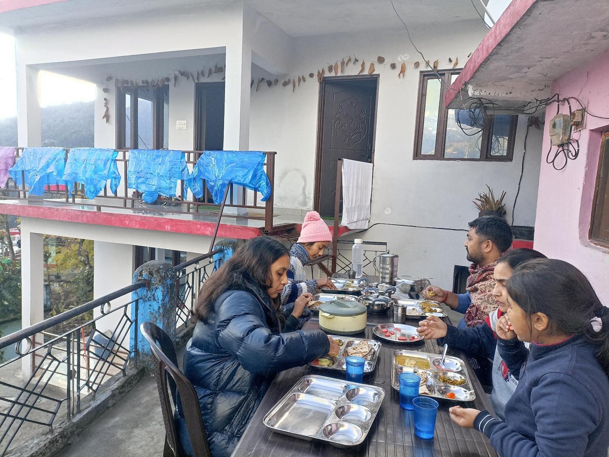 Mayur Homestay Ukhimath エクステリア 写真